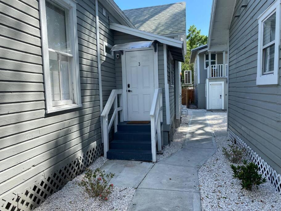 Chic Bungalow Apartment Steps From Armature Works & Downtown Riverwalk Tampa Exterior foto